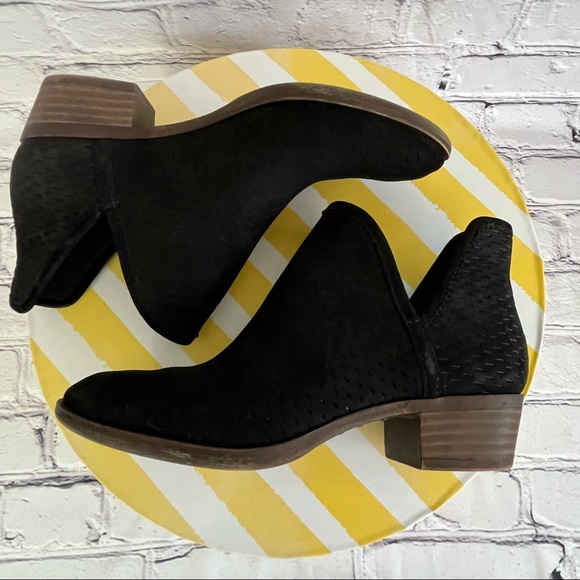 Lucky Brand Baley Black Suede Ankle Booties Size 6 - Picture 6 of 9